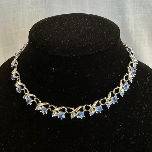 Star Jewelry - Vintage Star Blue Aurora Borealis and Silver Necklace